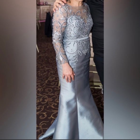 Formal Dress (Size 8) - Picture 3 of 4